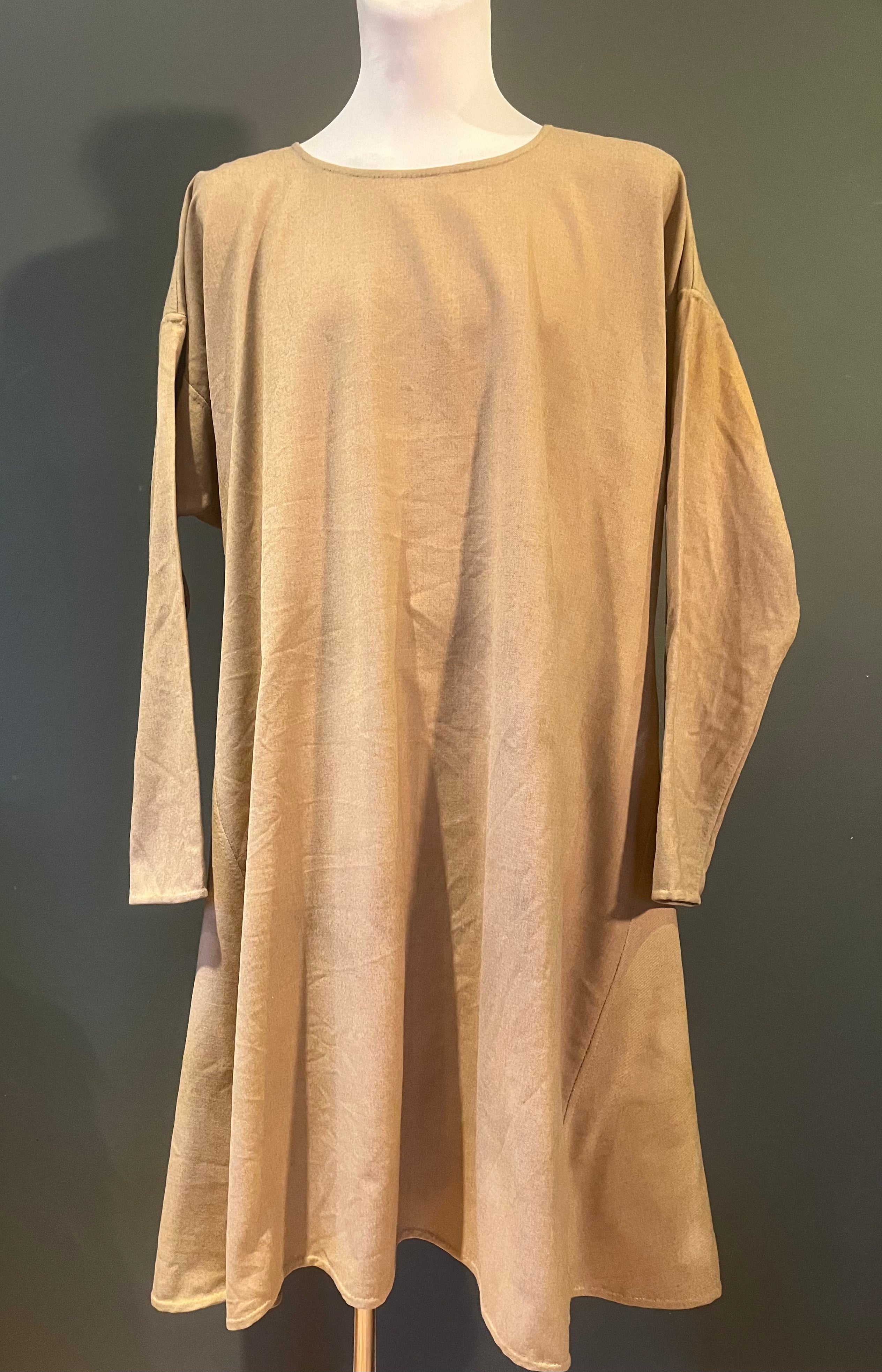 • ERIK • Viking Age Plant-Dyed Woolen Tunic With 2 Gores READY-MADE - MIMIRS SAUM