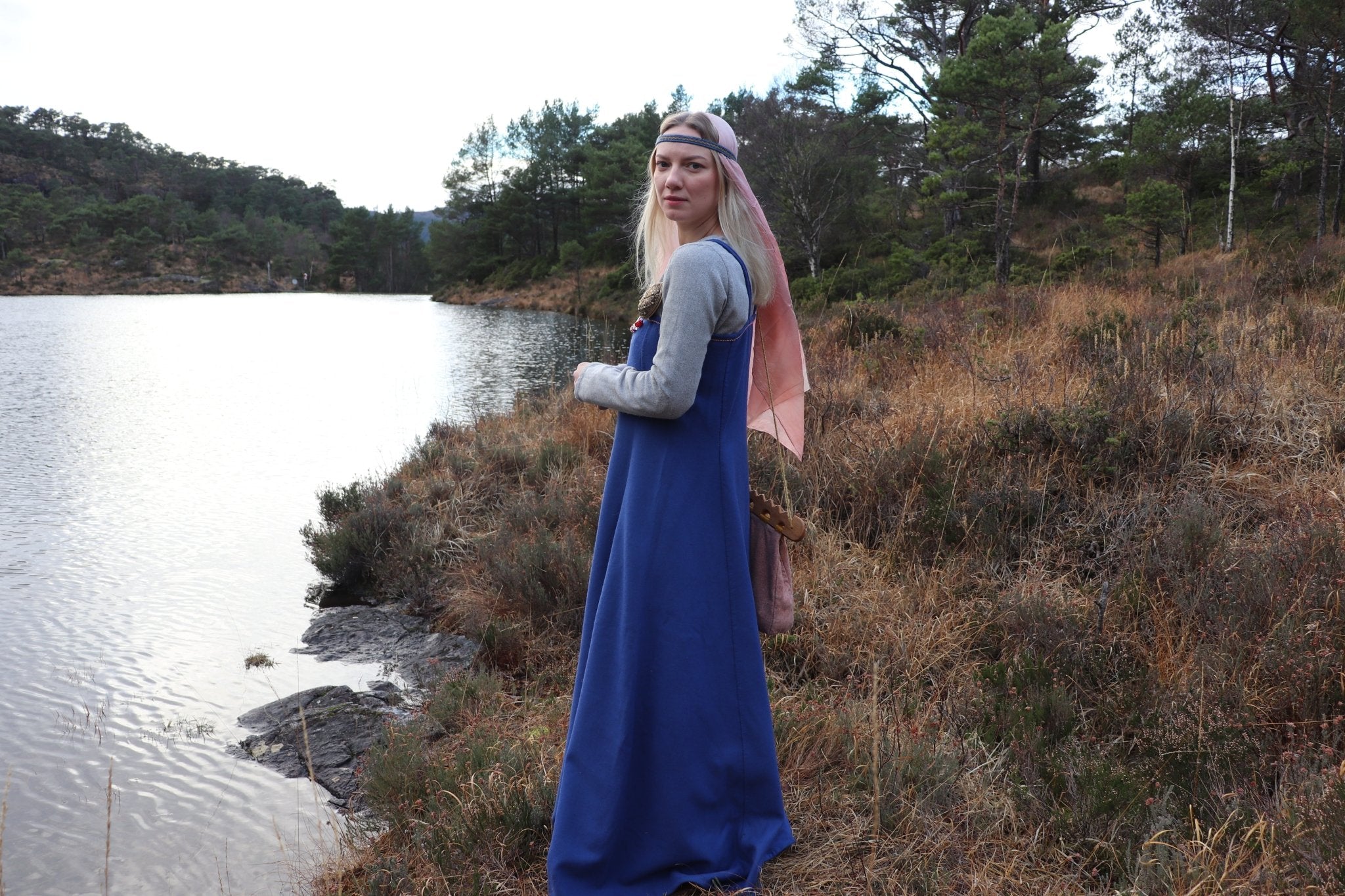 • ÅSA • Hand - Sewn Viking Age Four - Panel Apron Dress in Natural Shades | Premium Thin Twill Wool (290 g/m²) | Based on Finds from Birka, Haithabu, York & Dublin - MIMIRS SAUM