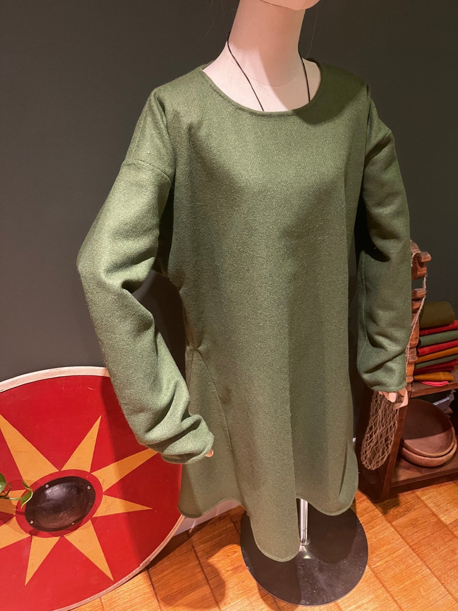 • ERIK • Viking Age Simple Woolen Tunic With 2 Gores READY - MADE size M green tabby medium wool - MIMIRS SAUM
