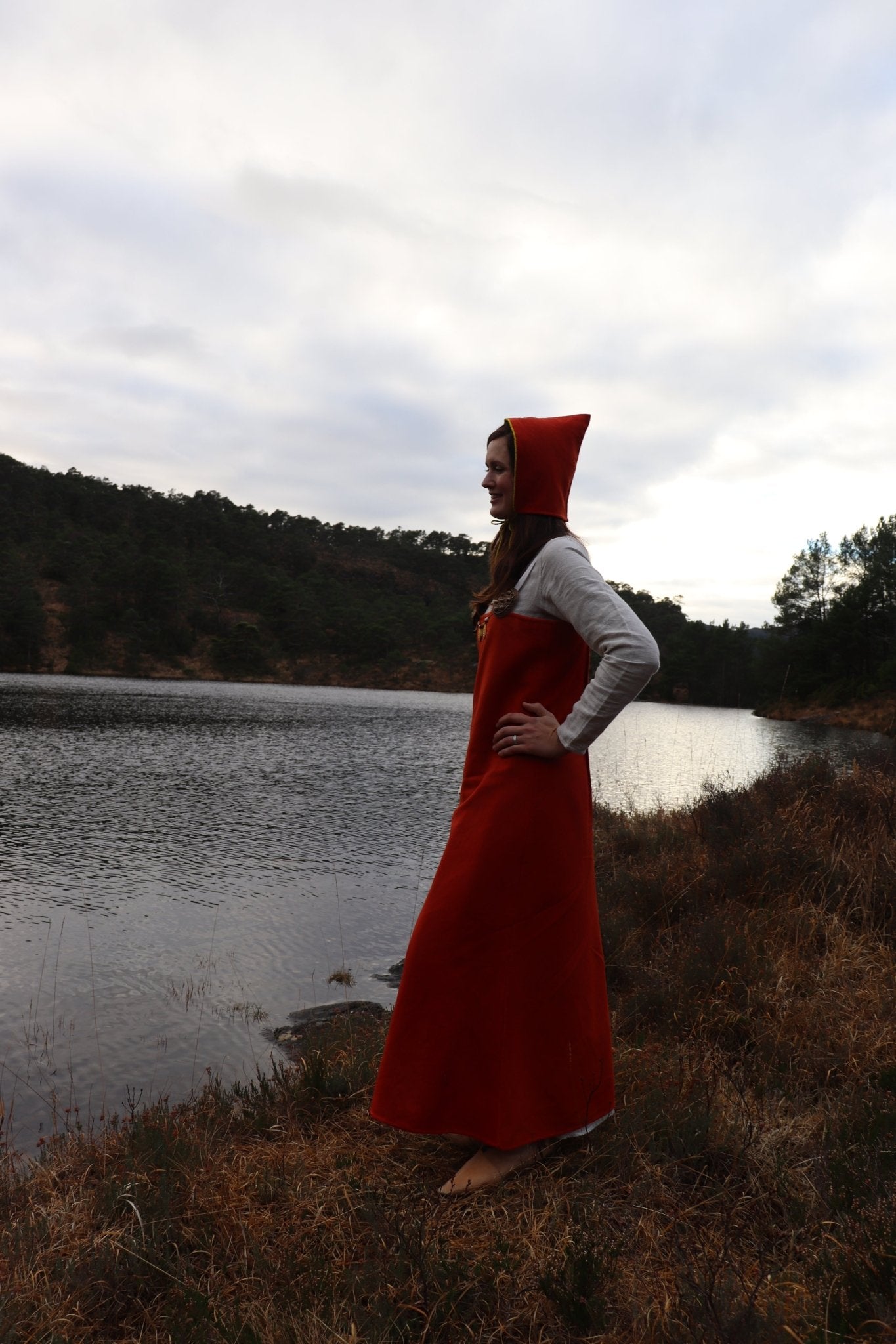 • FREYDIS • Hand - Sewn Viking Age Apron Dress in Green & Blue Shades | Premium Thin Twill Wool (290 g/m²) | Based on Haithabu Harbor Fragments H14A, H14B & Graves 159/1960, 182 - 185/1960 - MIMIRS SAUM