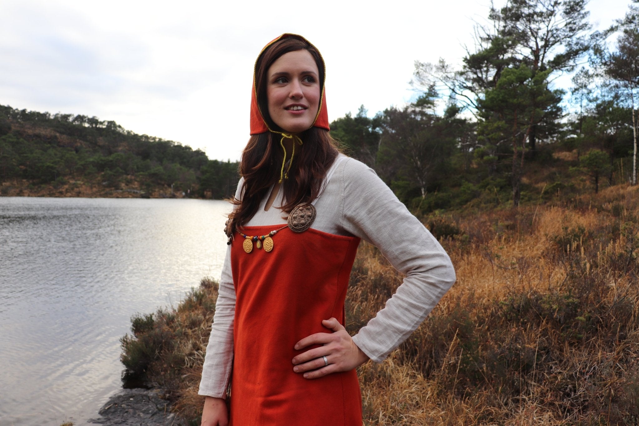 • FREYDIS • Hand - Sewn Viking Age Apron Dress in Green & Blue Shades | Premium Thin Twill Wool (290 g/m²) | Based on Haithabu Harbor Fragments H14A, H14B & Graves 159/1960, 182 - 185/1960 - MIMIRS SAUM