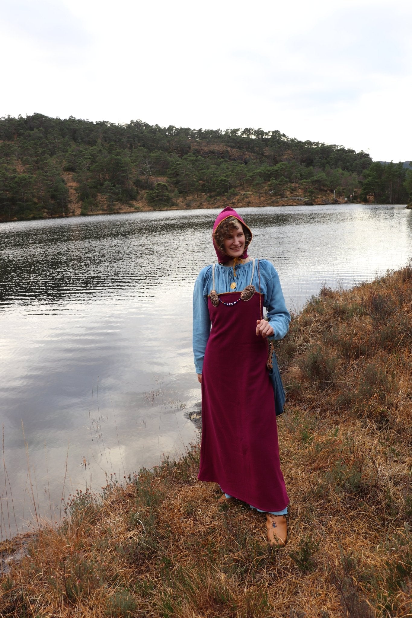 • FREYDIS • Hand - Sewn Viking Age Apron Dress in Green & Blue Shades | Premium Thin Twill Wool (290 g/m²) | Based on Haithabu Harbor Fragments H14A, H14B & Graves 159/1960, 182 - 185/1960 - MIMIRS SAUM