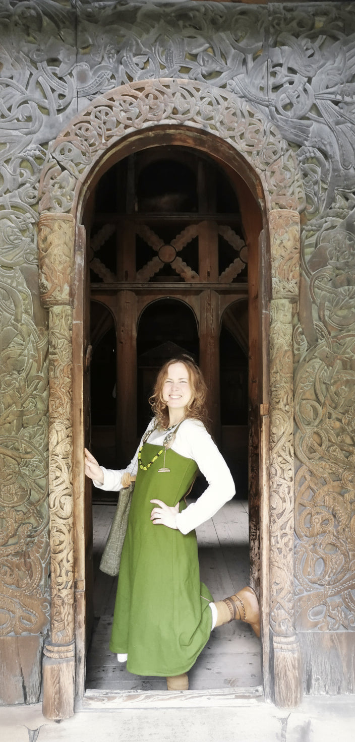 • FREYDIS • Viking Age Hedeby woolen Apron Dress - MIMIRS SAUM