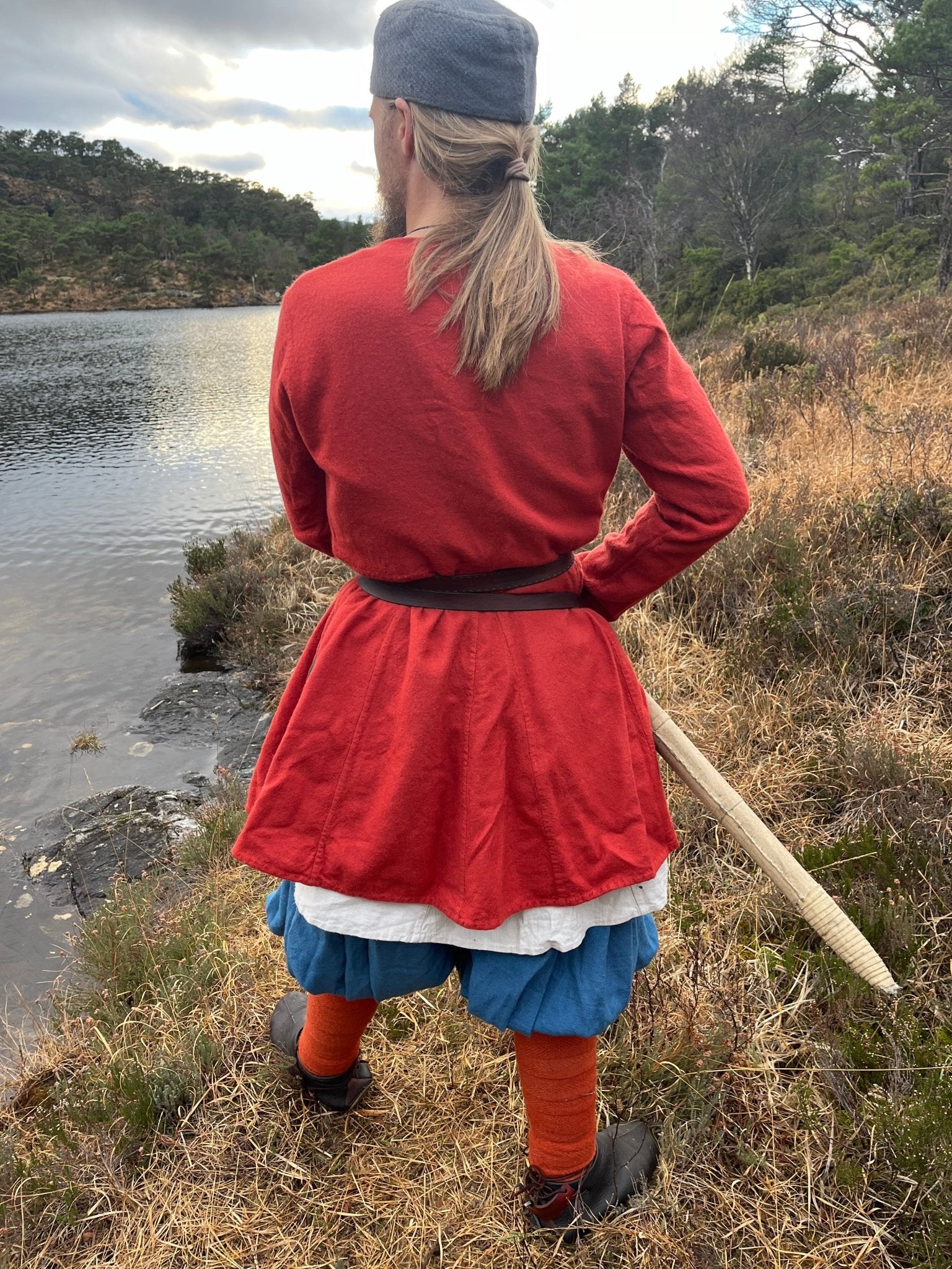 • GUNNAR • Viking Age Woolen Tunic with Panneled Skirt - MIMIRS SAUM