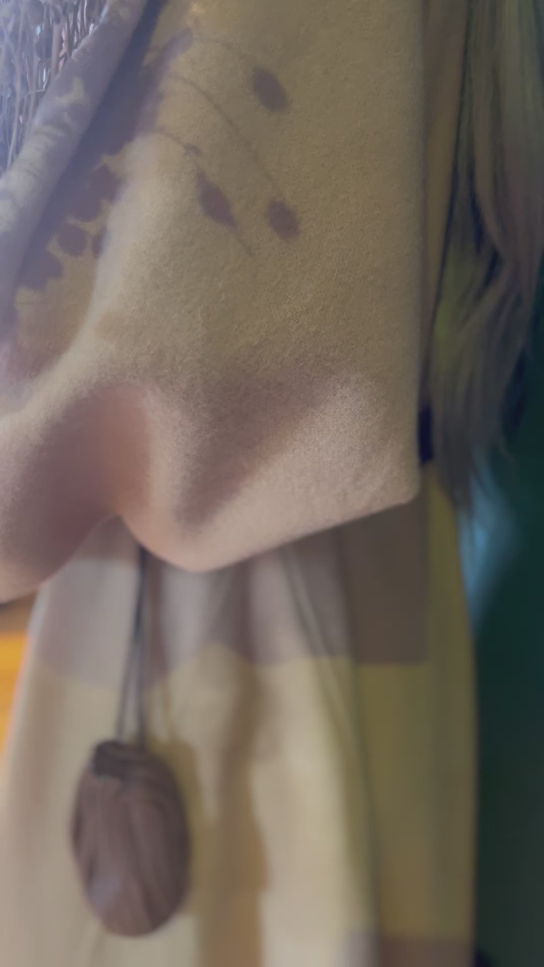 • TYRA • Hand - Sewn Viking Age Woolen Haithabu Dress with Two Gores in Thin Twill (290g/m²) - NATURAL Shades | Based on Haithabu Fragments 72 A & B, 64, 65, 69, 70, S14, S15, 48, 49, 82 A - D, 91, 92 (Copy) - MIMIRS SAUM