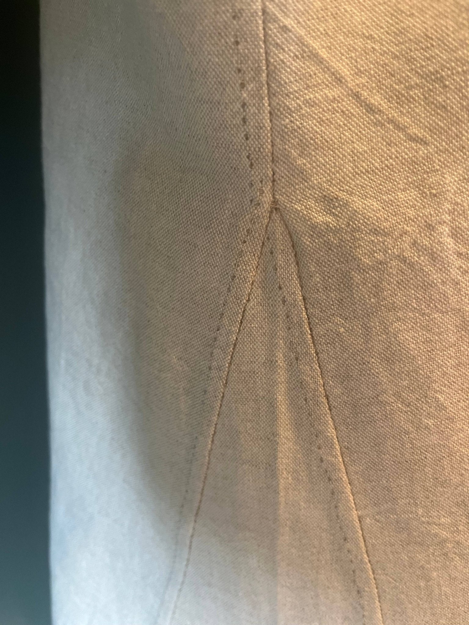 • ÅGE • Four - Gore Viking Age Linen Tunic | Hand - Sewn Historical Garment | Birka Settlement Design - MIMIRS SAUM