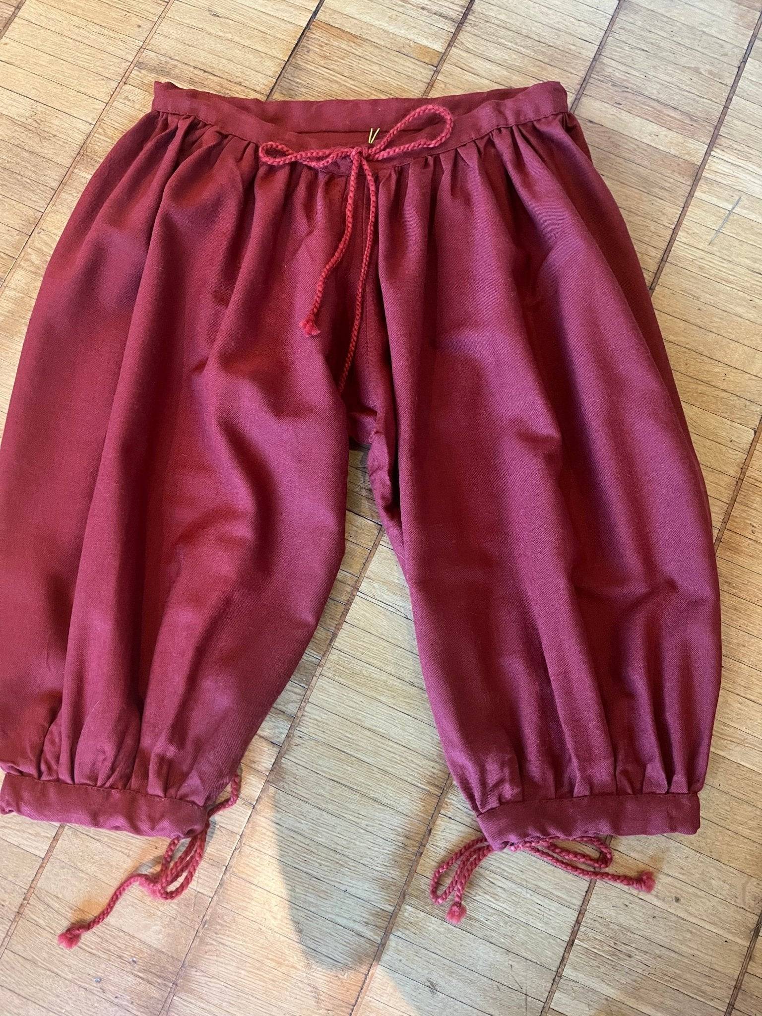 Red Viking Hedeby pants with drawstring detail