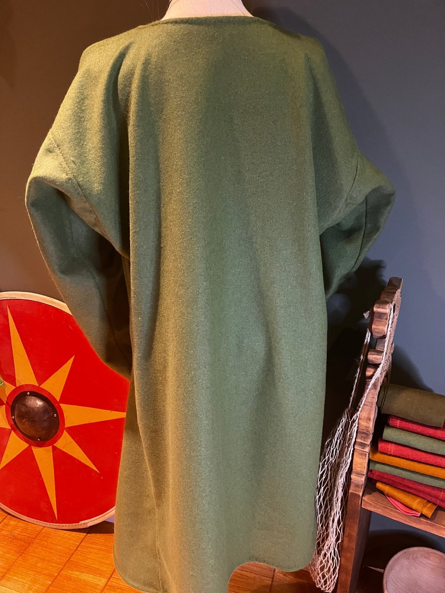• ERIK • Hand - Sewn Viking Age Woolen Tunic with Two Gores in Thin Twill (290g/m²) - GREEN & BLUE Shades | Based on Birka Graves Bj.735, Bj.739, Bj.944, Bj.465, Bj.731, Bj.832, Bj.958 & Bj.968 - MIMIRS SAUM