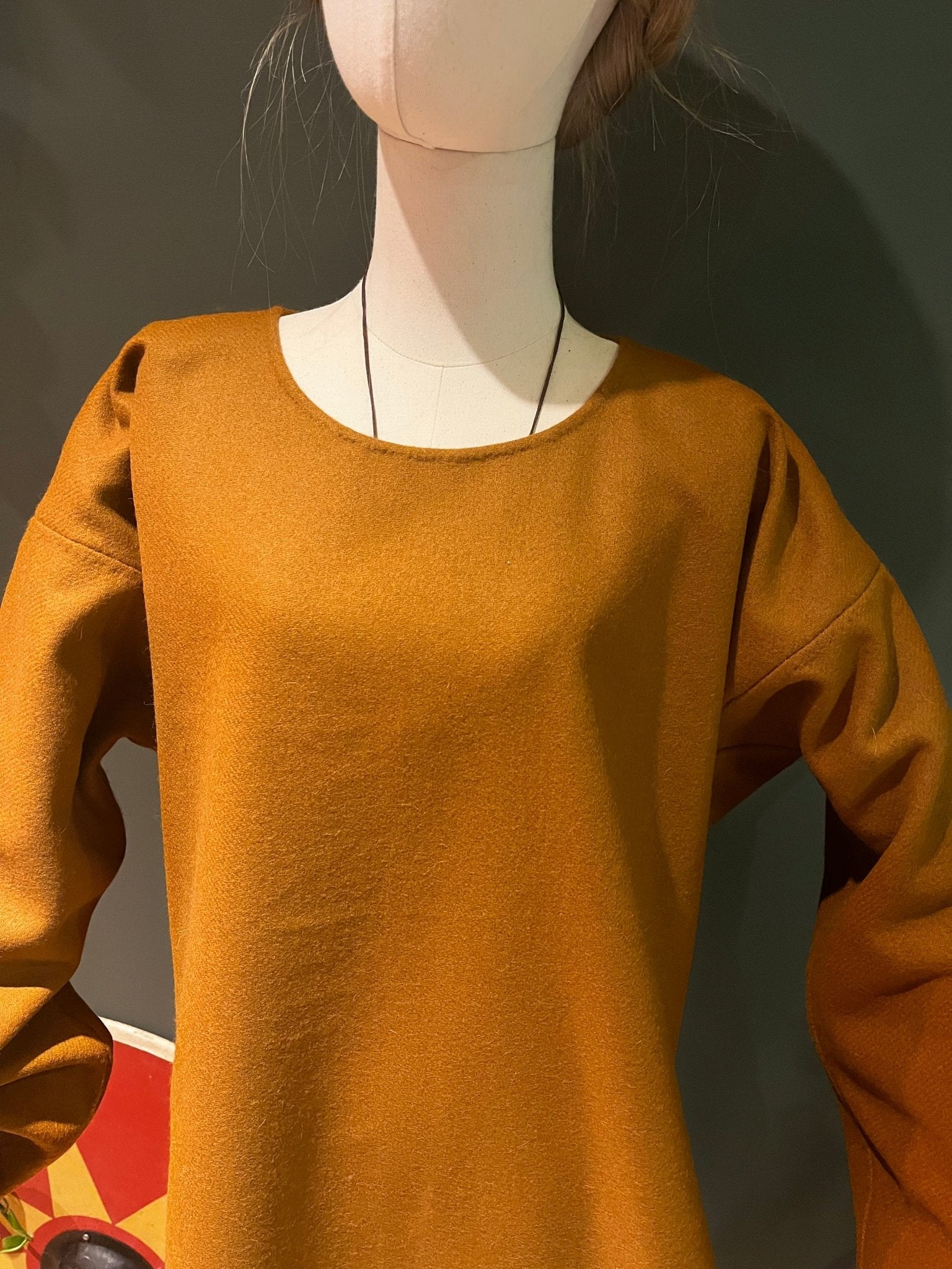 • ERIK • Hand - Sewn Viking Age Woolen Tunic with Two Gores in Thin Twill (290g/m²) - NATURAL Shades | Based on Birka Graves Bj.735, Bj.739, Bj.944, Bj.465, Bj.731, Bj.832, Bj.958 & Bj.968 - MIMIRS SAUM
