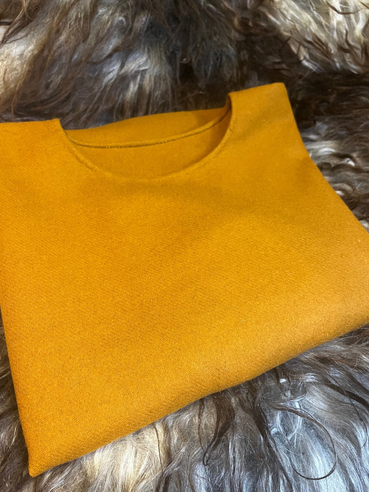 • ERIK • Hand - Sewn Viking Age Woolen Tunic with Two Gores in Thin Twill (290g/m²) - NATURAL Shades | Based on Birka Graves Bj.735, Bj.739, Bj.944, Bj.465, Bj.731, Bj.832, Bj.958 & Bj.968 - MIMIRS SAUM