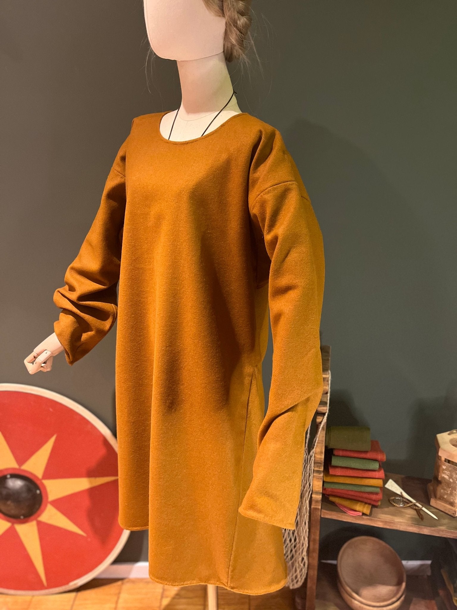 • ERIK • Viking Age Simple Woolen Tunic With 2 Gores - MIMIRS SAUM