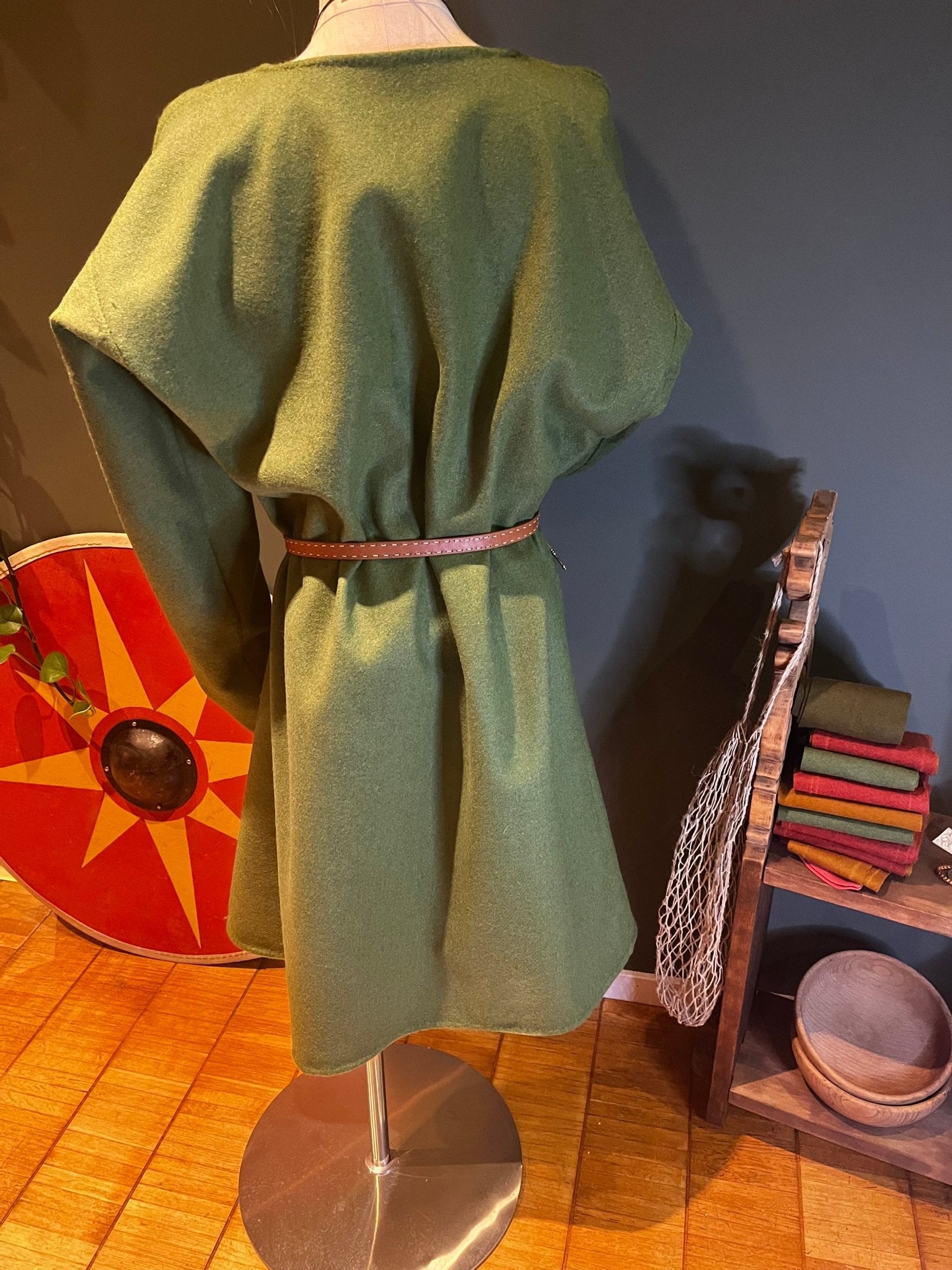 • ERIK • Viking Age Simple Woolen Tunic With 2 Gores READY - MADE size M green tabby medium wool - MIMIRS SAUM