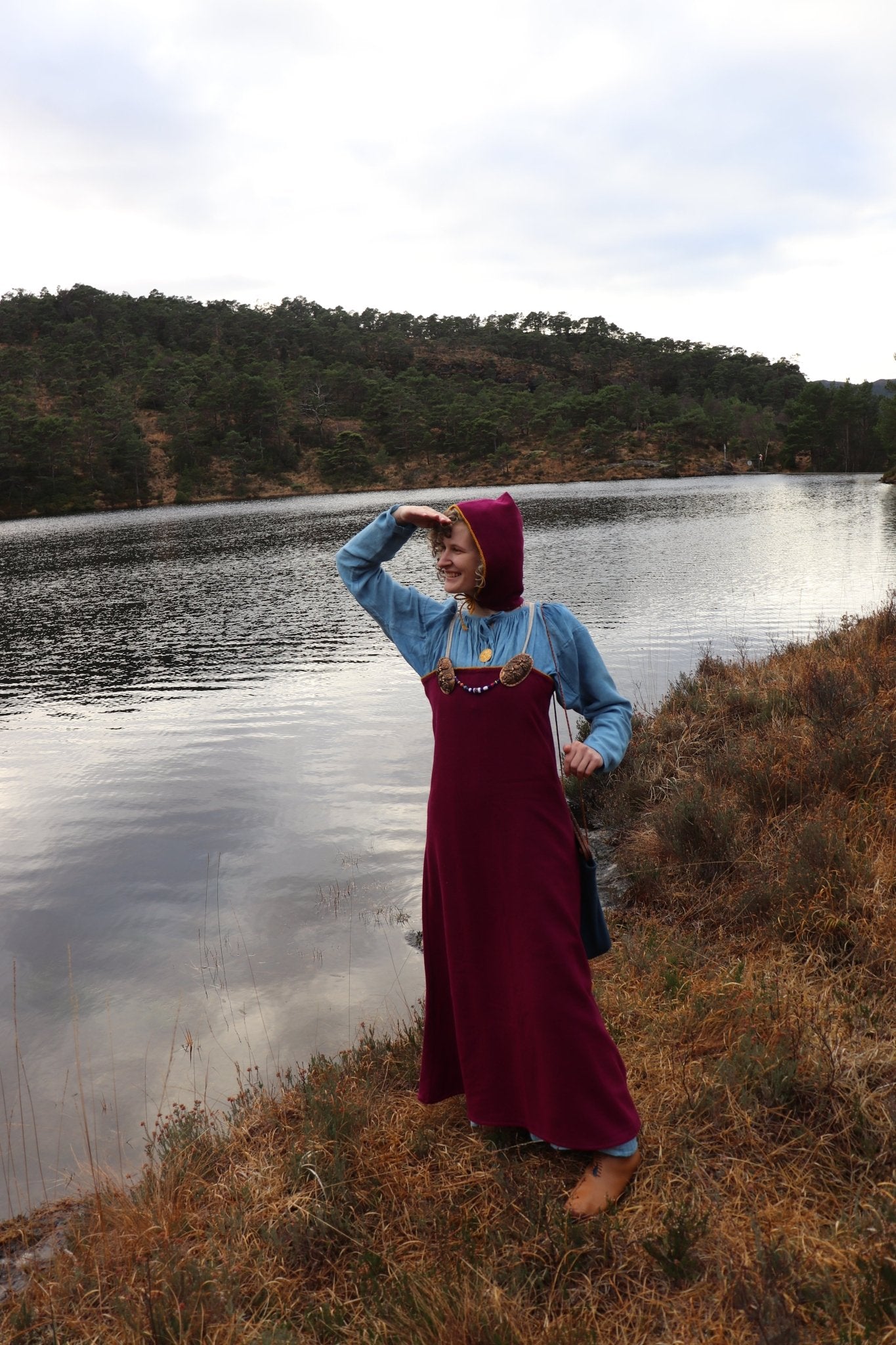 • FREYDIS • Hand - Sewn Viking Age Apron Dress in Green & Blue Shades | Premium Thin Twill Wool (290 g/m²) | Based on Haithabu Harbor Fragments H14A, H14B & Graves 159/1960, 182 - 185/1960 - MIMIRS SAUM