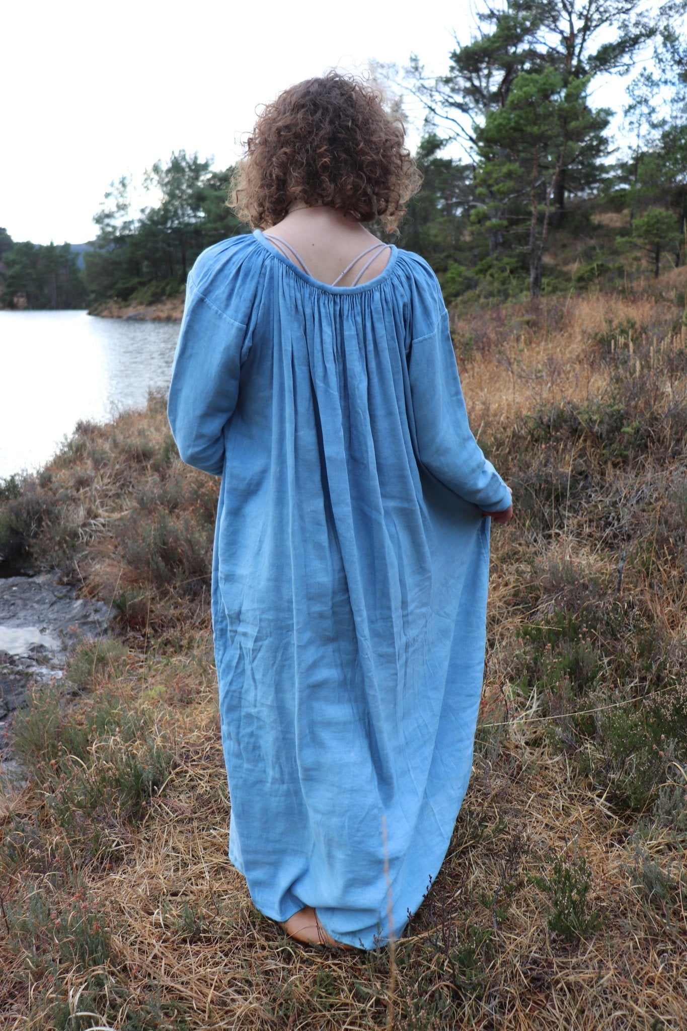 • GUNHILD • Hand - Sewn Viking Age Linen Pleated Dress | Based on Pskov Finds P - 73/74, Izborsk Fragments & Novgorod Type III Textiles - MIMIRS SAUM