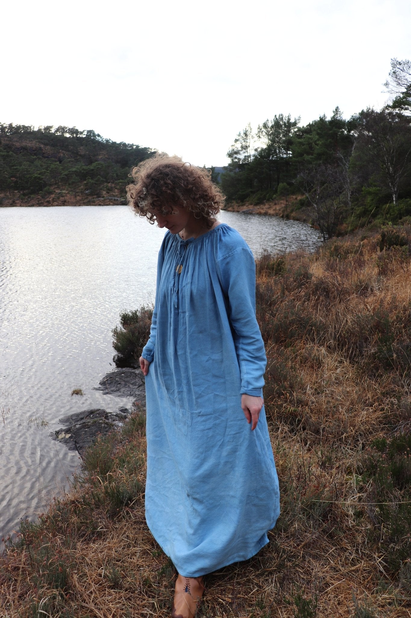 • GUNHILD • Hand - Sewn Viking Age Linen Pleated Dress | Based on Pskov Finds P - 73/74, Izborsk Fragments & Novgorod Type III Textiles - MIMIRS SAUM