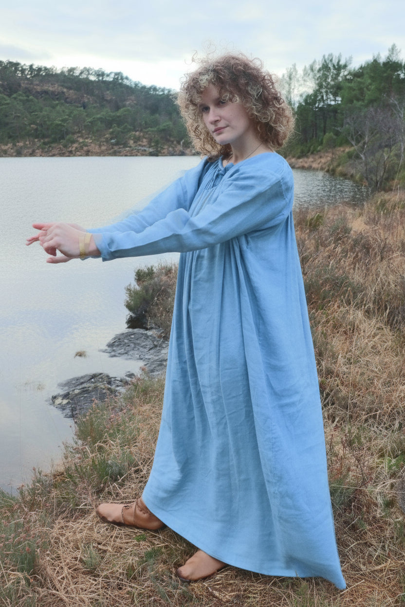• GUNHILD • Hand - Sewn Viking Age Linen Pleated Dress | Based on Pskov Finds P - 73/74, Izborsk Fragments & Novgorod Type III Textiles - MIMIRS SAUM