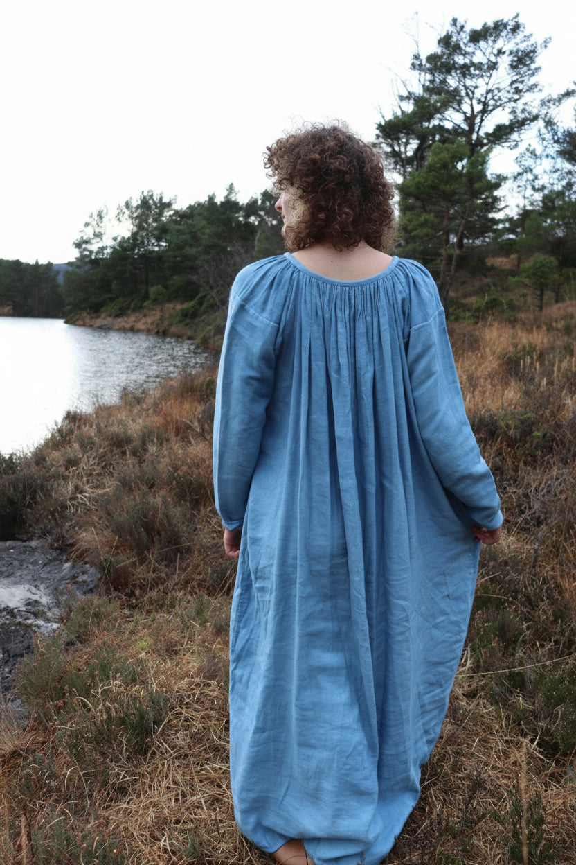 • GUNHILD • Hand - Sewn Viking Age Linen Pleated Dress | Based on Pskov Finds P - 73/74, Izborsk Fragments & Novgorod Type III Textiles - MIMIRS SAUM