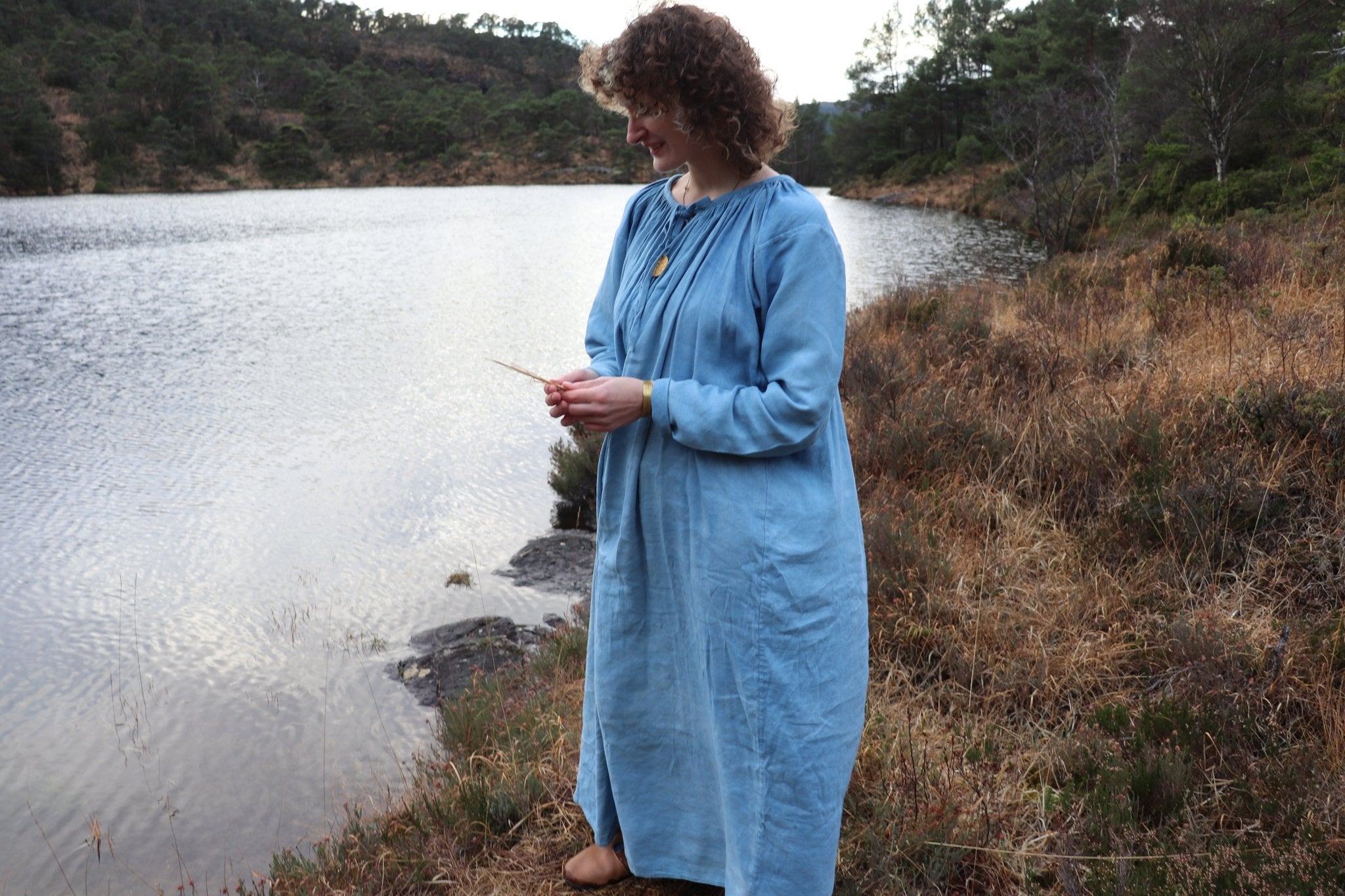 • GUNHILD • Hand - Sewn Viking Age Linen Pleated Dress | Based on Pskov Finds P - 73/74, Izborsk Fragments & Novgorod Type III Textiles - MIMIRS SAUM