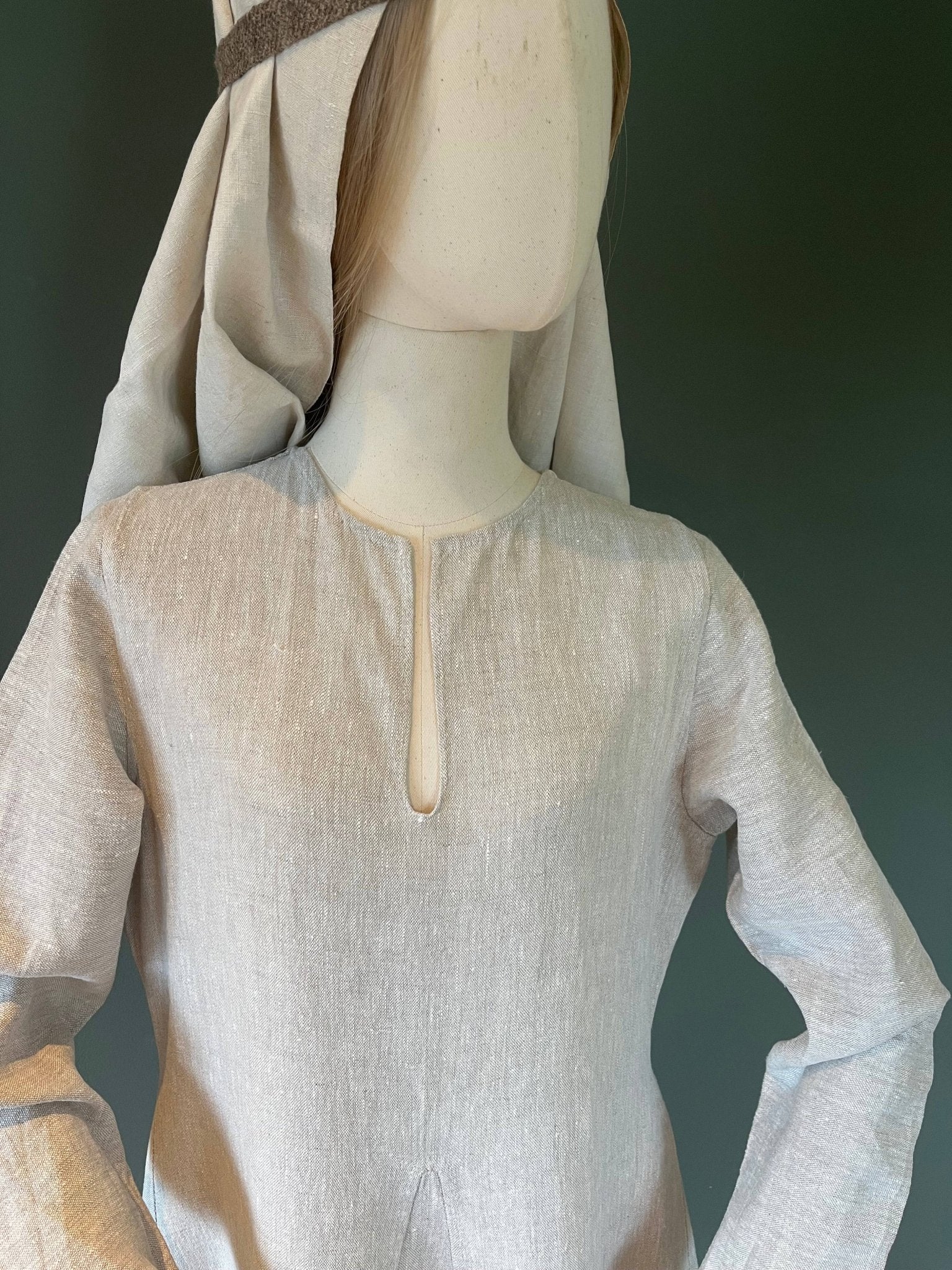 • RUNA • Viking Age Linen Dress with 2 gores (sides only) - MIMIRS SAUM