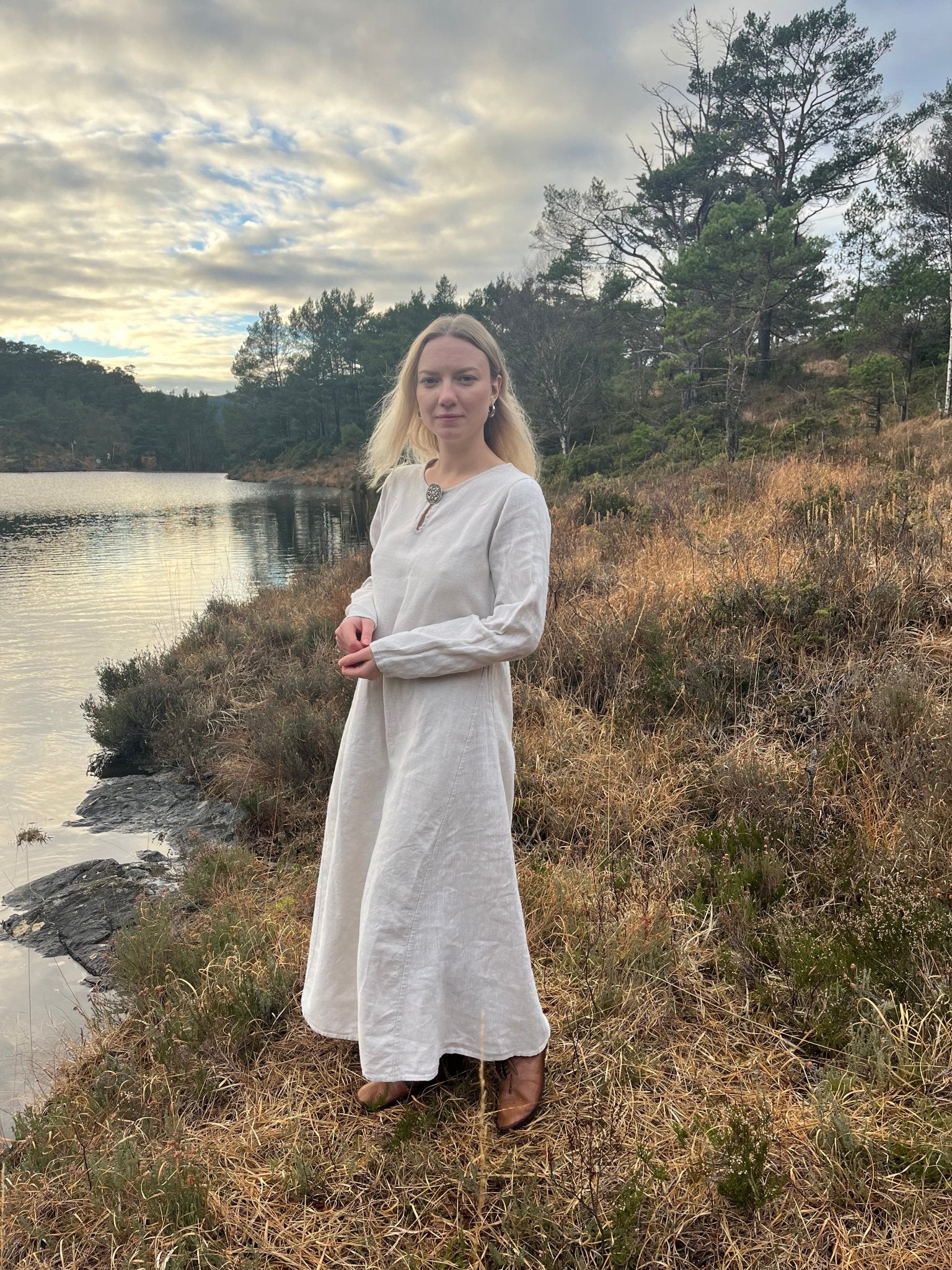 RUNA Hand-Sewn Viking Age Linen Dress with Two Gores |Thin Twill W RUNA Hand-Sewn Viking Age Linen Dress with Two Gores |Thin Twill W