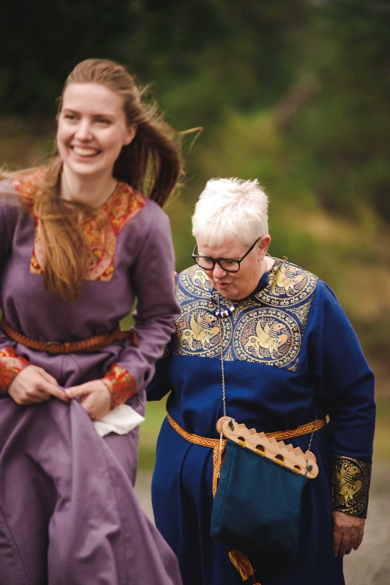 • TYRA • Hand - Sewn Viking Age Woolen Haithabu Dress with Four Gores in Thin Twill (290g/m²) - GREENS & BLUESShades | Based on Haithabu Fragments 72 A & B, 64, 65, 69, 70, S14, S15, 48, 49, 82 A - D, 91, 92 (Copy) (Copy) - MIMIRS SAUM
