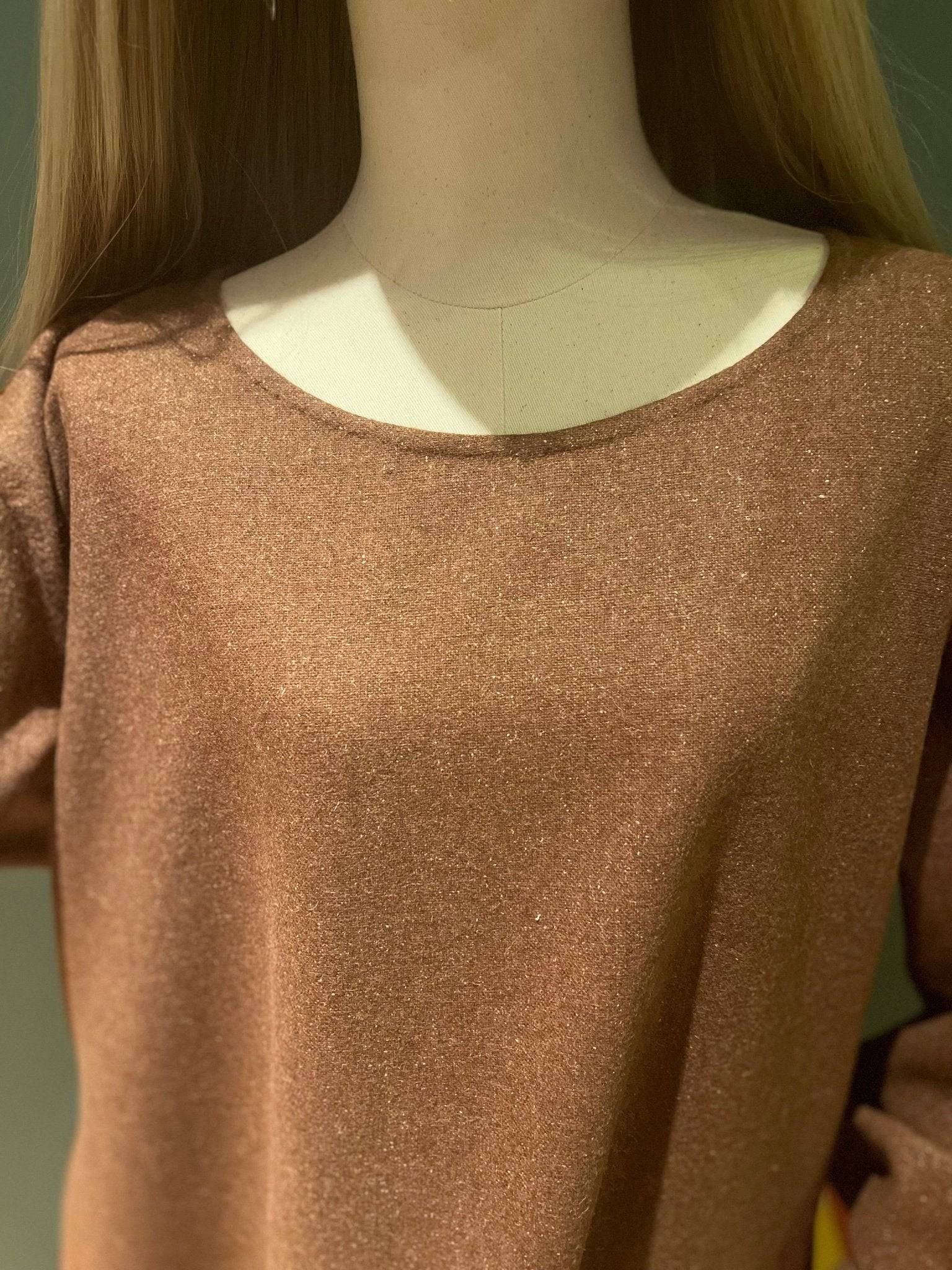 Close-up of TYRA woolen dress neckline